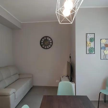 Casa Sally Apartment Lesa